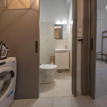The Glyfada Apartment